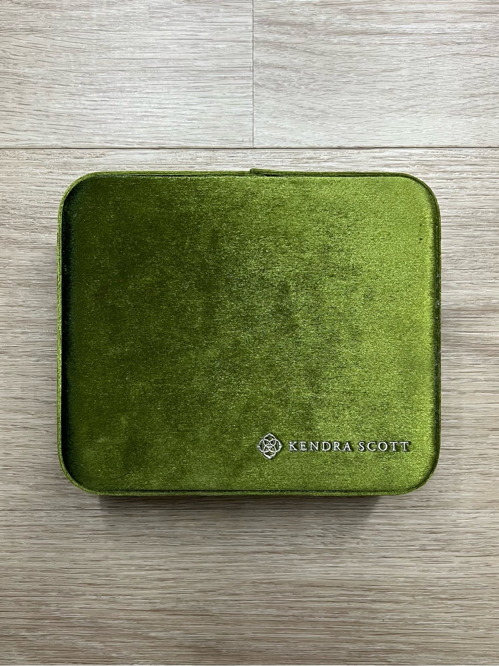 Kendra Scott Olive Green Velvet Jewelry Case